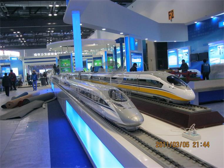 秦安县车展车模